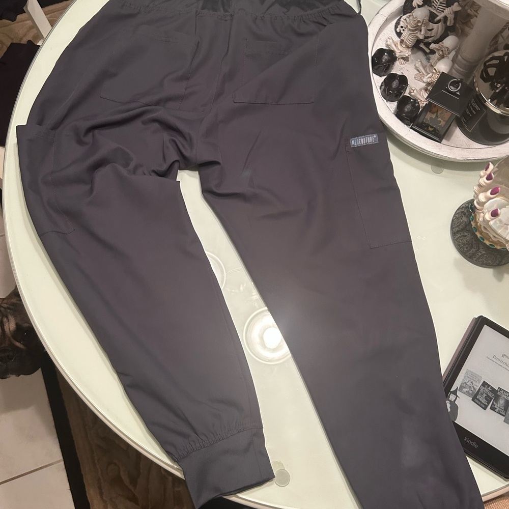Set of Four Jogger Scrub Pants in Black, Gray, Blue, and Navy med couture - Picture 5 of 12